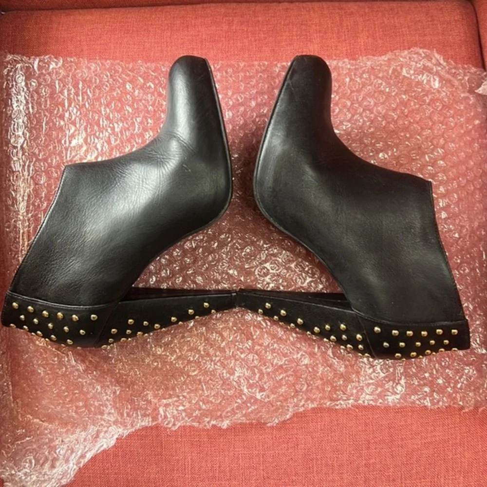 STEVE MADDEN CLUBBIN LEATHER WOMENS BLACK STUDDED ANKLE BOOTIES SIZE 8 1/2‎